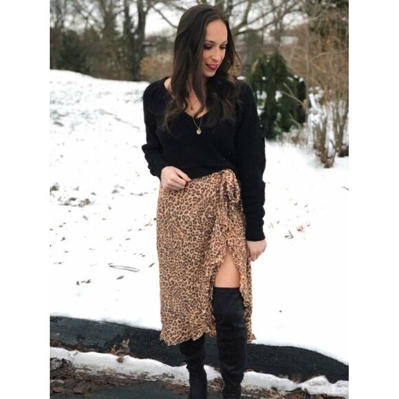 NEW FAITHFULL THE BRAND CELESTE MIDI WRAP SKIRT - Picture 3 of 4